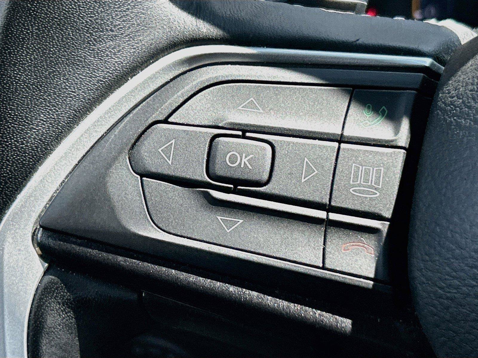 Used 2021 Jeep Grand Cherokee L Laredo AWD/4WD image 37