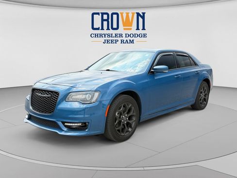 Used 2023 Chrysler 300 Touring L w/ Popular Equipment Group AWD/4WD image 7