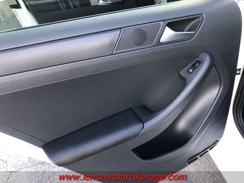 Used 2013 Volkswagen Jetta S image 15