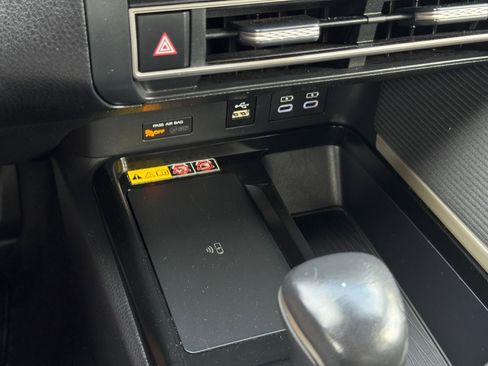 Used 2025 Toyota Camry SE FWD image 62