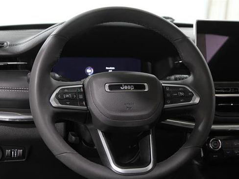 Used 2024 Jeep Compass Limited w/ High Altitude Package image 7