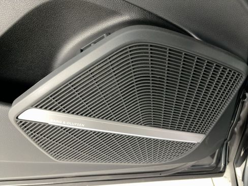 Used 2023 Audi Q5 2.0T Prestige w/ Prestige Package image 22