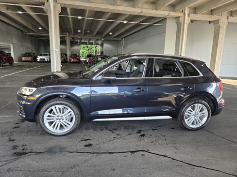 Used 2019 Audi Q5 2.0T Premium Plus w/ Premium Plus Package AWD/4WD image 2