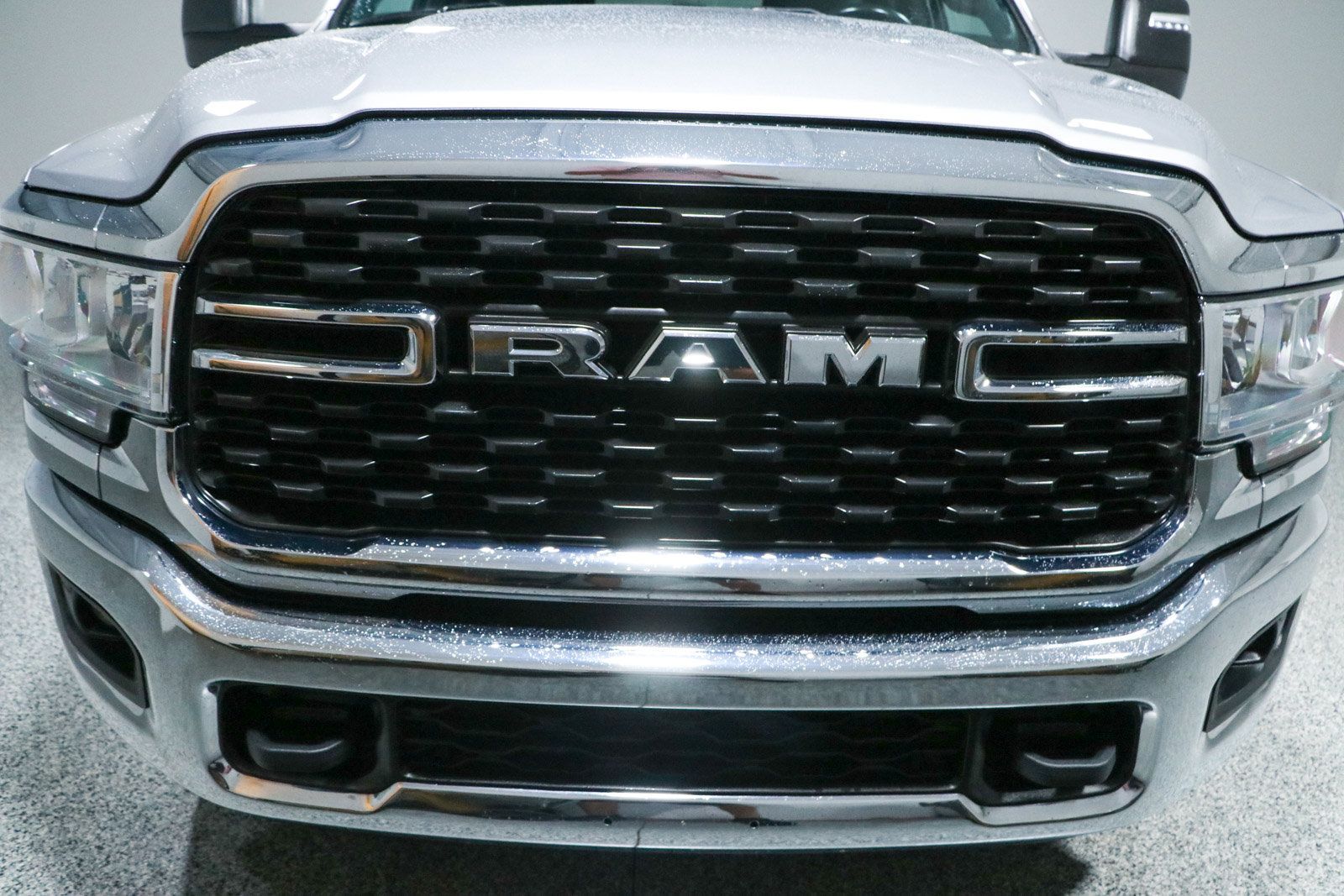 Used 2023 RAM 2500 Big Horn w/ Level 1 Equipment Group AWD/4WD image 4