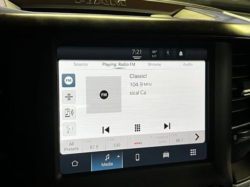 Used 2024 RAM 2500 Big Horn w/ Bed Utility Group image 21