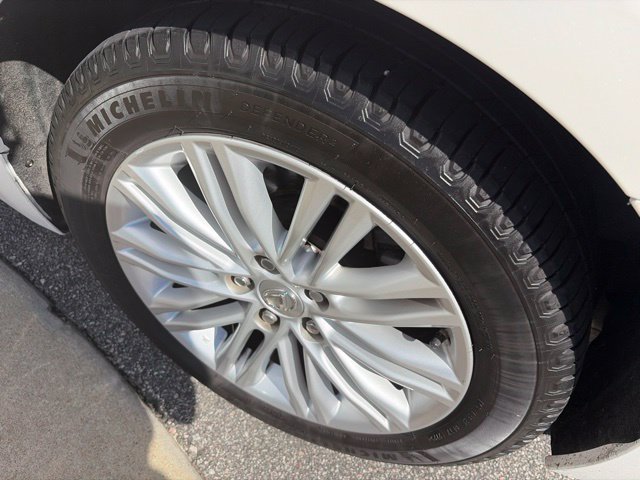Used 2016 Lexus ES 350 w/ Accessory Package FWD image 9