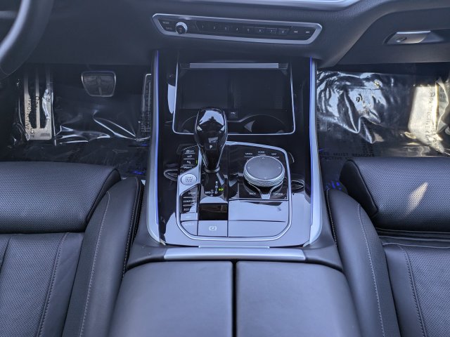 Used 2022 BMW X5 M50i w/ Premium Package AWD/4WD image 37