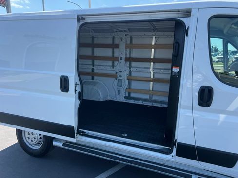 Used 2025 RAM ProMaster 2500 w/ U-Haul Equipment Group FWD image 38