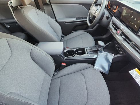 New 2025 Kia K4 LXS image 12