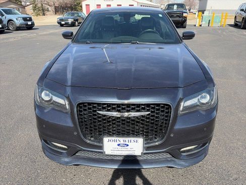 Used 2017 Chrysler 300 S w/ 300S Premium Group image 8