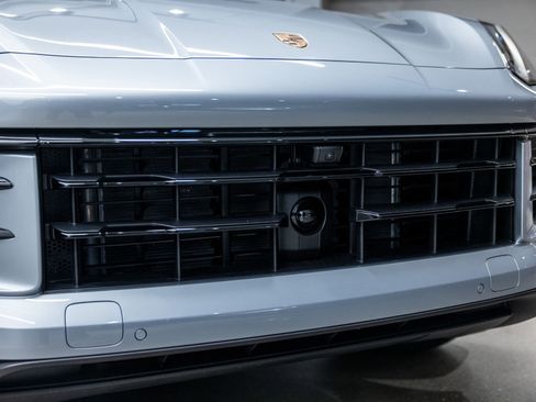 New 2026 Porsche Cayenne image 16