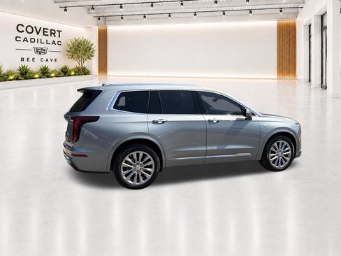 Used 2023 Cadillac XT6 Premium Luxury w/ Technology Package FWD image 15