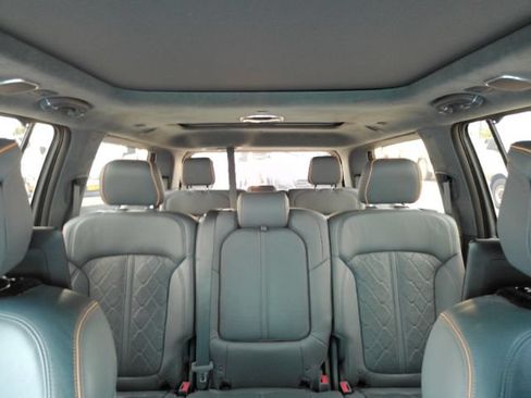 Used 2022 Jeep Grand Wagoneer Series III w/ Rear Seat Video Group 1 AWD/4WD image 10