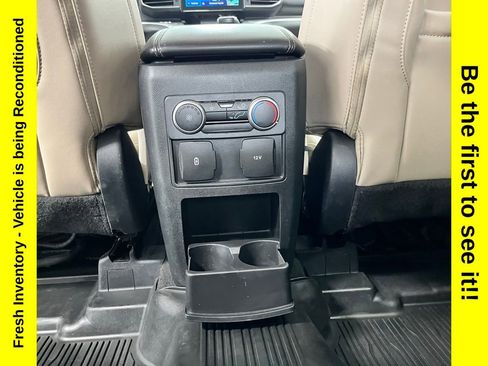 Used 2022 Ford Explorer XLT AWD/4WD image 33