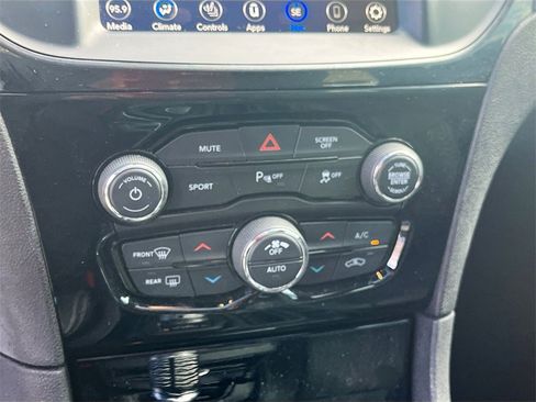 Used 2023 Chrysler 300 S image 16