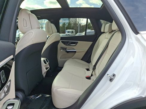 New 2026 Mercedes-Benz GLC 300 4MATIC image 8