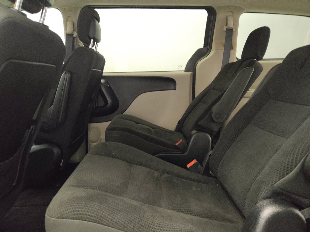 Used 2019 Dodge Grand Caravan SE w/ UConnect Hands-Free Group FWD image 18