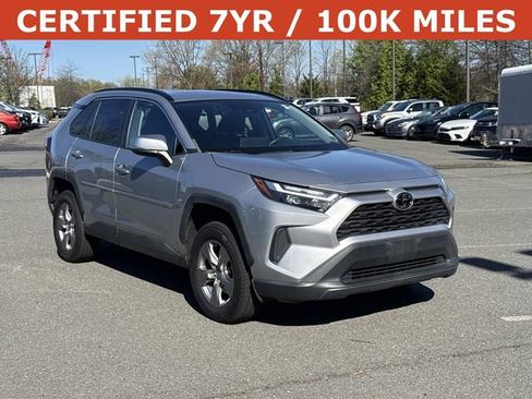 Used 2022 Toyota RAV4 XLE w/ Convenience Package image 1