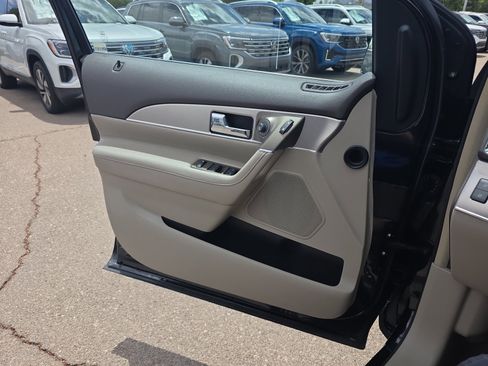 Used 2013 Lincoln MKX AWD image 13