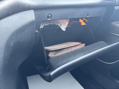 Used 2017 Jeep Grand Cherokee Altitude image 38