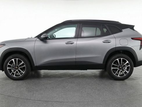 Used 2025 Chevrolet TrailBlazer LT image 5