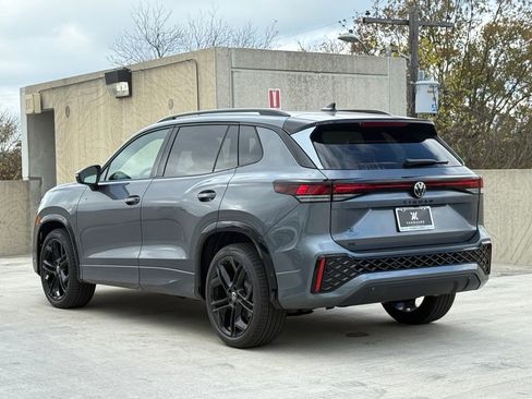 New 2026 Volkswagen Tiguan SE R-Line image 7