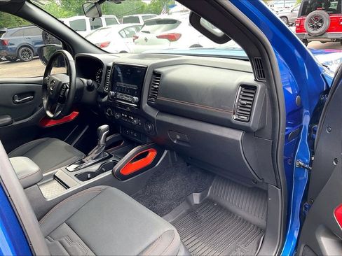 Used 2024 Nissan Frontier PRO-4X w/ Technology Package AWD/4WD image 14