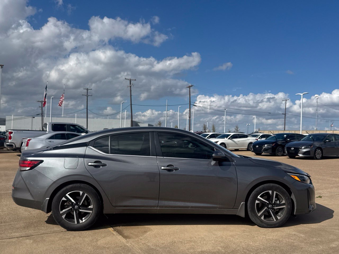 Used 2025 Nissan Sentra SV w/ Trunk Package FWD image 31