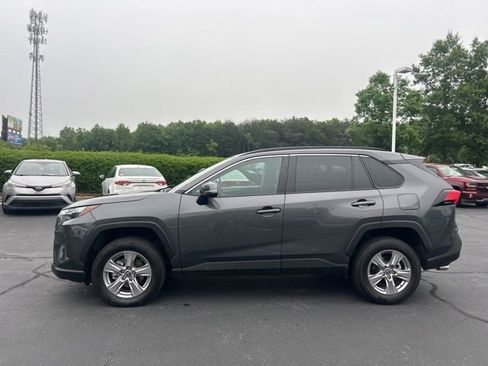Used 2025 Toyota RAV4 XLE FWD image 12