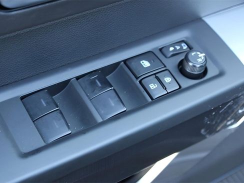 Used 2025 Toyota Tundra Platinum image 19