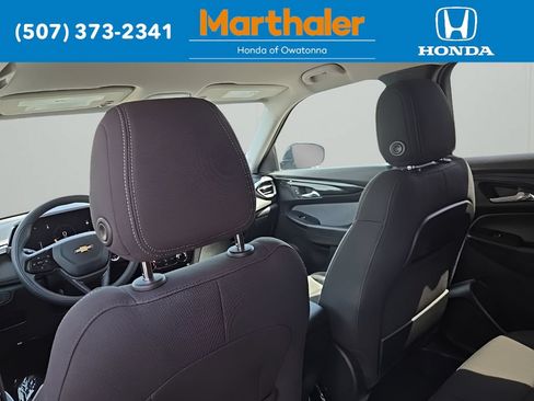 Used 2025 Chevrolet TrailBlazer LT AWD/4WD image 14