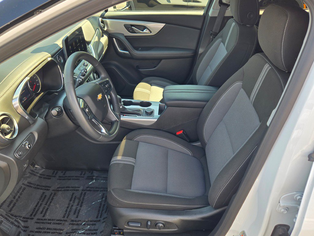 Certified 2025 Chevrolet Blazer LT FWD image 22