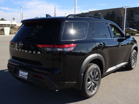 New 2025 Nissan Pathfinder SV w/ Cargo Package image 4