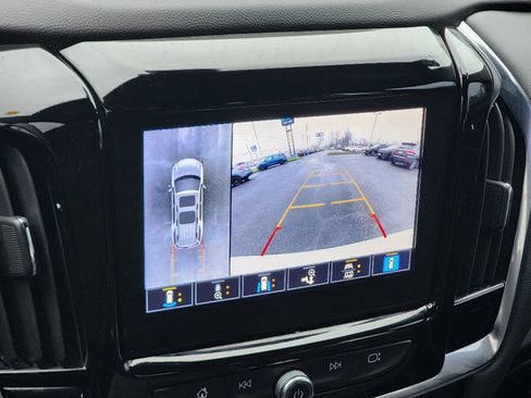 Certified 2023 Chevrolet Traverse RS image 12