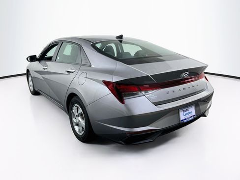 Used 2023 Hyundai Elantra SE FWD image 7