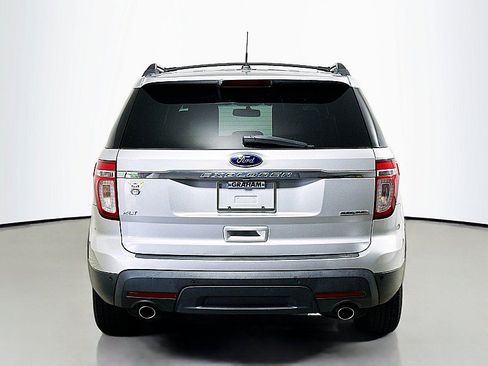 Used 2014 Ford Explorer XLT w/ Equipment Group 202A FWD image 6