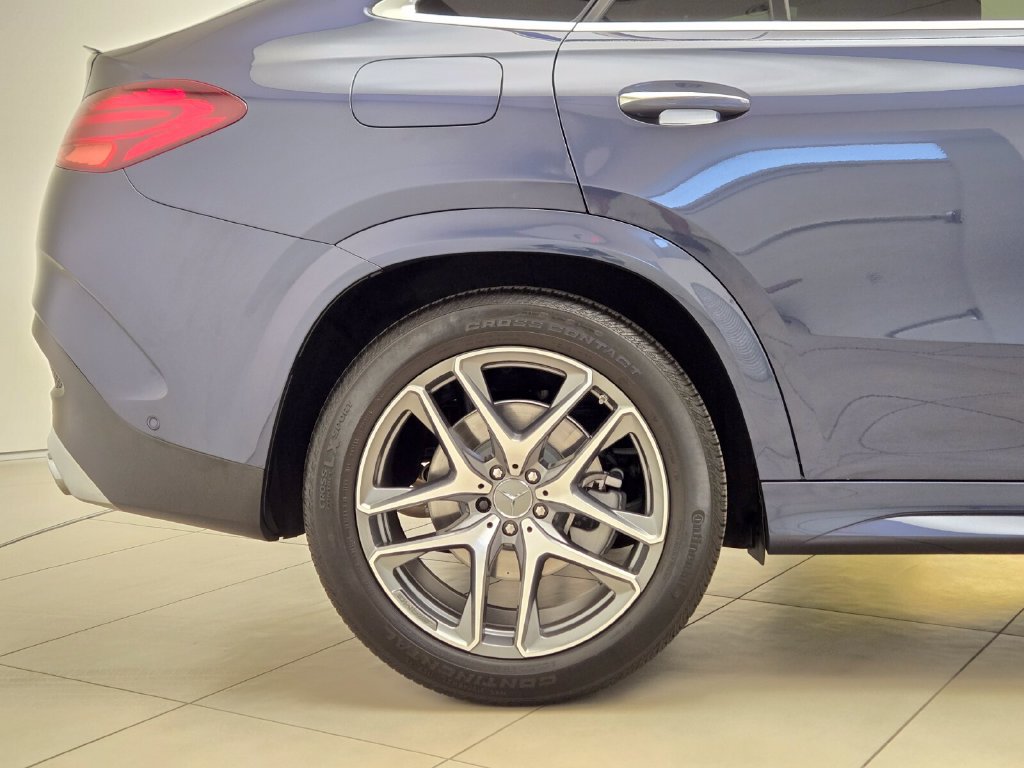 Used 2025 Mercedes-Benz GLE 53 AMG 4MATIC Coupe image 8