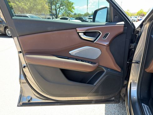 Certified 2025 Acura RDX SH-AWD w/ Technology Package image 9