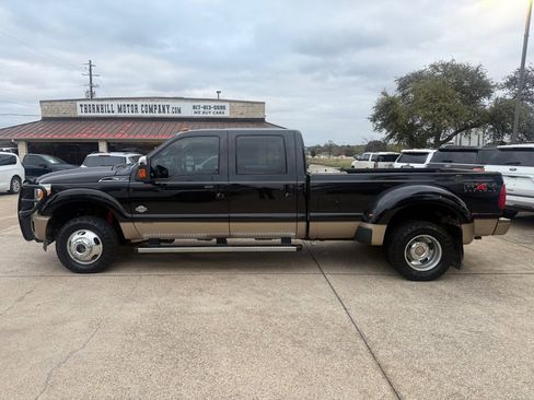 Used 2011 Ford F350 King Ranch w/ King Ranch w/Chrome Pkg image 4
