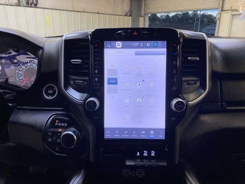 Used 2025 RAM 1500 Lone Star image 40