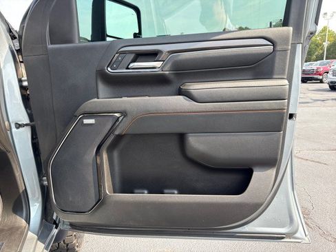 Used 2024 GMC Sierra 2500 AT4 w/ AT4 Preferred Package AWD/4WD image 14