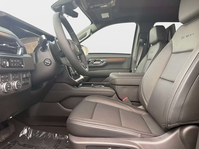 New 2026 GMC Yukon XL Denali w/ Sun & Power Step Package AWD/4WD image 17