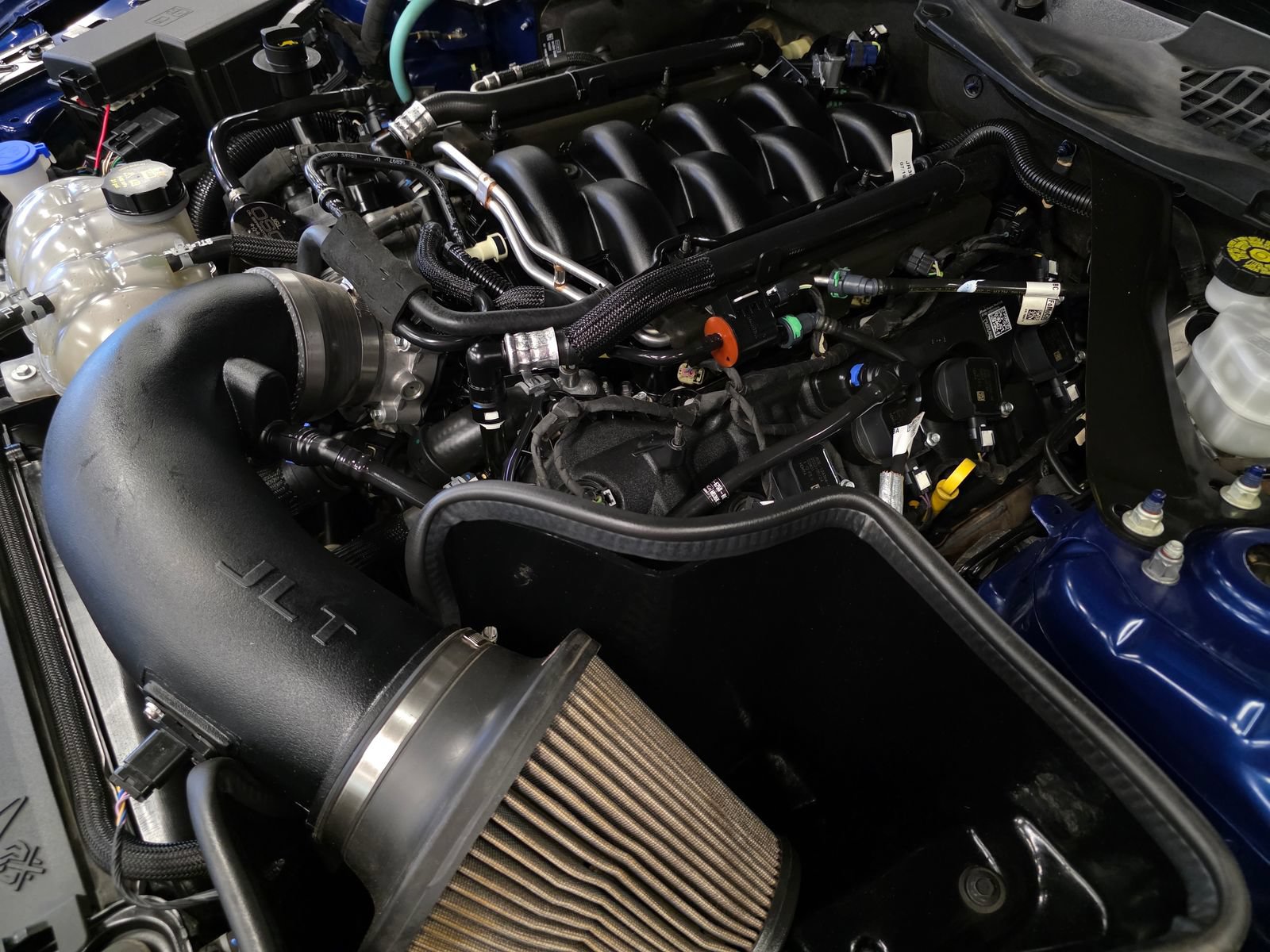 Used 2022 Ford Mustang GT Premium w/ Equipment Group 401A RWD image 42
