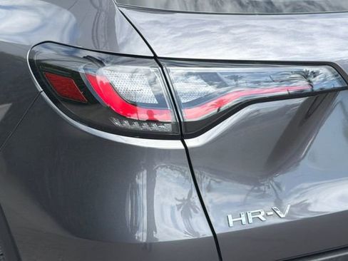 Certified 2025 Honda HR-V LX image 35