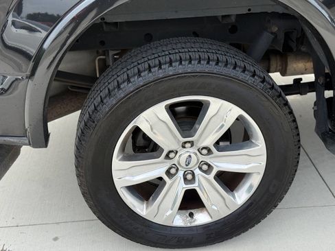 Used 2015 Ford F150 Platinum w/ Equipment Group 701A Luxury AWD/4WD image 12