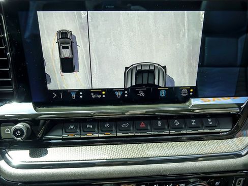 Used 2022 Chevrolet Silverado 1500 ZR2 w/ Technology Package AWD/4WD image 21
