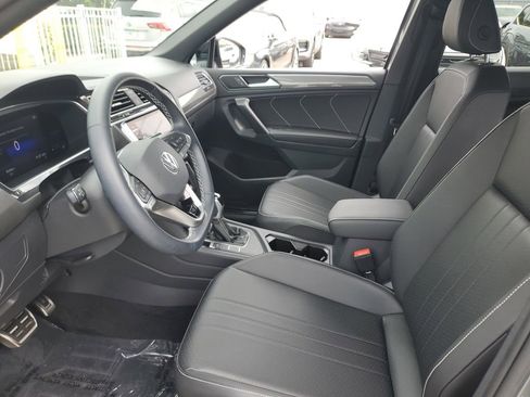 Certified 2023 Volkswagen Tiguan SE R-Line FWD image 24
