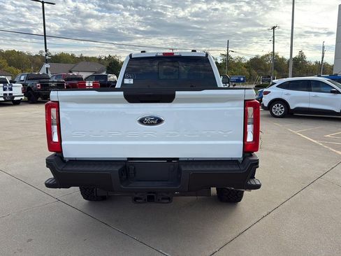 New 2026 Ford F250 XL w/ XL Off-Road Package image 4