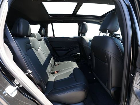 New 2026 Jeep Cherokee Limited AWD/4WD image 19