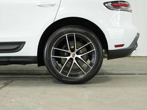 New 2025 Porsche Macan image 42